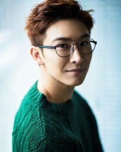 谭佑铭 个人资料,才华横溢的青年才俊，多领域成就斐然